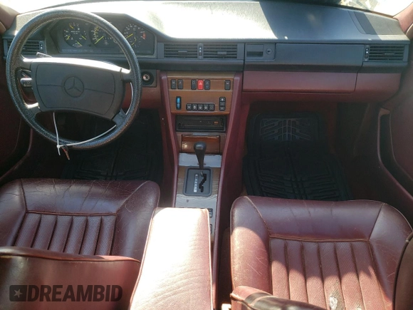 1988 Mercedes-Benz 300 E с VIN WDBEA30DXJA700058, выставлен на аукционе Copart как лот 58342374 с пробегом 210 787 миль миль и Чистый • Clean title. История ставок и продаж доступна на DreamBid. Изображение 8.