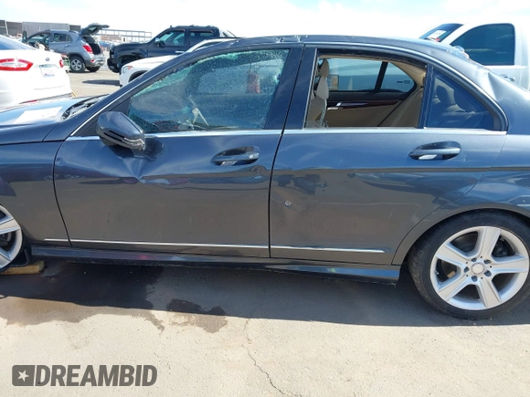 2011 Mercedes-Benz C 300 Sport с VIN WDDGF5EB3BA496547, выставлен на аукционе IAAI как лот 41631748 с пробегом 92 588 миль миль и . История ставок и продаж доступна на DreamBid. Изображение 14.