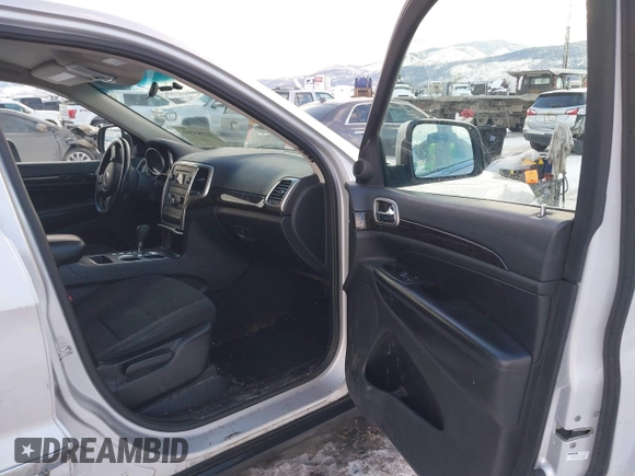 2011 Jeep Grand Cherokee Laredo with VIN 1J4RR4GG7BC584500, listed as a IAAI auction lot 41383355 with 161,722 mi miles. Bid and sale history available at carsss.com. Image 5.