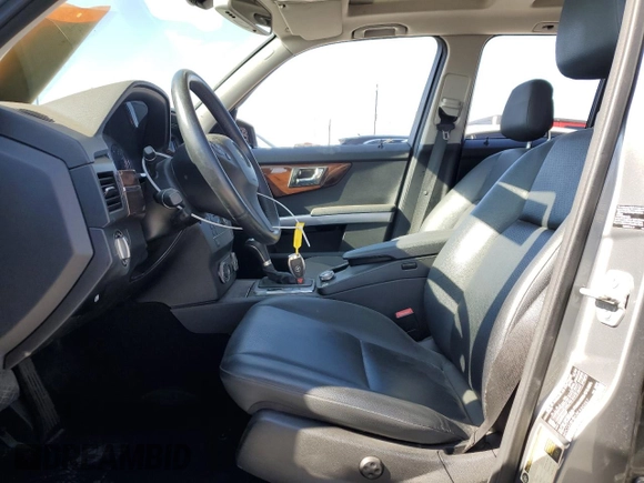 2010 Mercedes-Benz GLK 350 with VIN WDCGG8HBXAF450357, listed as a Copart auction lot 68729294 with 91,018 mi miles and Salvage Title. Bid and sale history available at DreamBid. Image 7.