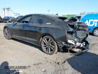 2024 Audi S5 Sportback Premium Plus z VIN WAUC4CF58RA071005, wystawiony jako IAAI lot #42154760 z przebiegiem 11 149 mil mil oraz . Historia ofert i sprzedaży dostępna na DreamBid. Obrazek 3.