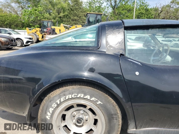 1979 Chevrolet Corvette with VIN 1Z8749S415295, listed as a Copart auction lot 56894185 with 32,006 mi miles and Clean title. Bid and sale history available at DreamBid. Image 10.