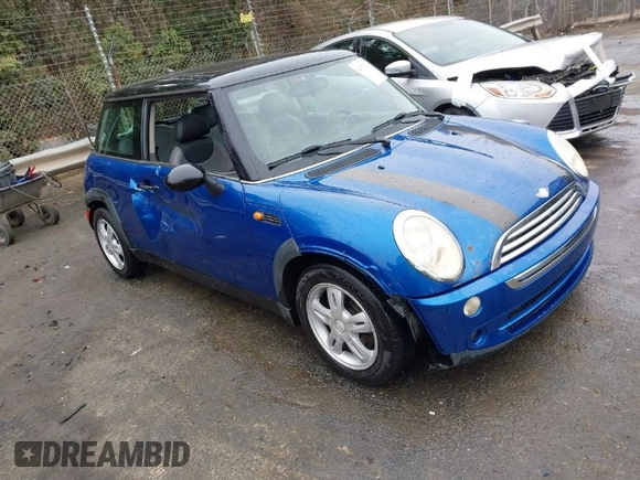 2006 MINI Hardtop z VIN WMWRC33566TK66280, wystawiony jako IAAI lot #41752311 z przebiegiem 237 056 mil mil oraz . Historia ofert i sprzedaży dostępna na DreamBid. Obrazek 1.