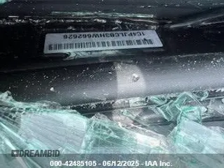 2017 Jeep Cherokee Latitude z VIN 1C4PJLCB3HW662626, wystawiony jako IAAI lot #42485105 z przebiegiem Nie podano mil oraz . Historia ofert i sprzedaży dostępna na DreamBid. Obrazek 9.