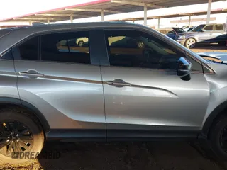 2024 Mitsubishi Eclipse Cross LE z VIN JA4ATVAA8RZ062944, wystawiony jako IAAI lot #41760306 z przebiegiem 8 755 mil mil oraz . Historia ofert i sprzedaży dostępna na DreamBid. Obrazek 13.