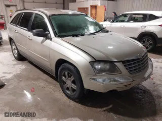 2005 Chrysler Pacifica Touring with VIN 2C4GM684X5R666308, listed as a IAAI auction lot 41531824 with 189,089 mi miles. Bid and sale history available at carsss.com. Image 1.