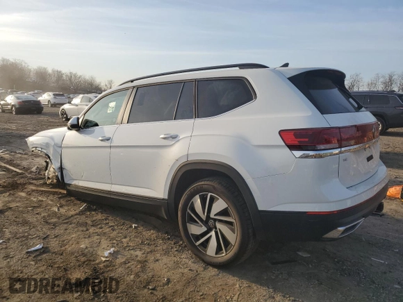 2024 Volkswagen Atlas SE with VIN 1V2WR2CA2RC584251, listed as a Copart auction lot 48496135 with 26,555 mi miles and Clean title. Bid and sale history available at DreamBid. Image 2.