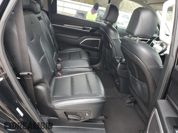 2022 Kia Telluride LX with VIN 5XYP24HC2NG234480, listed as a Copart auction lot 42247645 with 67,905 mi miles and Salvage title. Bid and sale history available at DreamBid. Image 12.