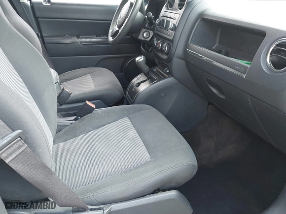 2015 Jeep Patriot Sport with VIN 1C4NJPBB5FD348985, listed as a IAAI auction lot 41035027 with 146,903 mi miles. Bid and sale history available at carsss.com. Image 5.