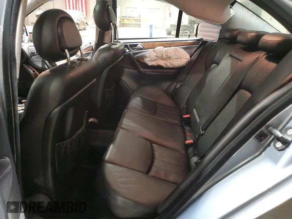2005 Mercedes-Benz C 320 с VIN WDBRF84J15F662342, выставлен на аукционе Copart как лот 44009115 с пробегом 172 017 миль миль и Списание • Salvage title. История ставок и продаж доступна на DreamBid. Изображение 10.