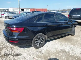 2019 Volkswagen Jetta SEL z VIN 3VWE57BU9KM064213, wystawiony jako IAAI lot #41916005 z przebiegiem 50 719 mil mil oraz . Historia ofert i sprzedaży dostępna na DreamBid. Obrazek 4.