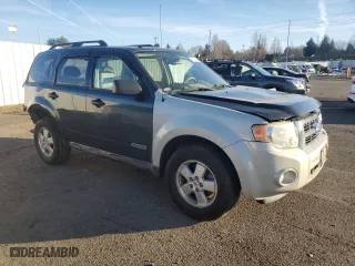 2008 Ford Escape XLT with VIN 1FMCU93Z68KC01946, listed as a Copart auction lot 47141445 with 152,589 mi miles and Salvage Title. Bid and sale history available at carsss.com. Image 4.