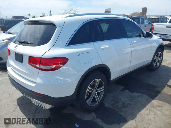 2019 Mercedes-Benz GLC 300 z VIN WDC0G4JB4KV186998, wystawiony jako IAAI lot #41932159 z przebiegiem 62 780 mil mil oraz . Historia ofert i sprzedaży dostępna na DreamBid. Obrazek 4.