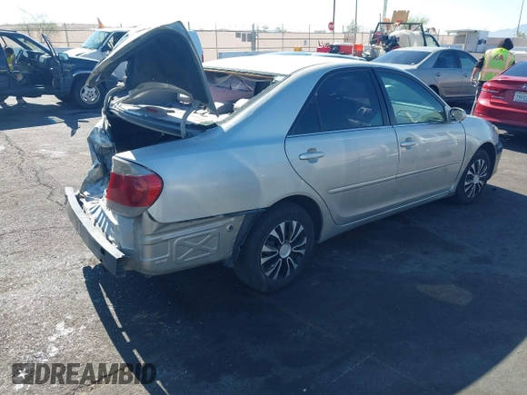 2005 Toyota Camry STD z VIN 4T1BE32K95U419292, wystawiony jako IAAI lot #42302496 z przebiegiem 233 632 mil mil oraz . Historia ofert i sprzedaży dostępna na DreamBid. Obrazek 4.