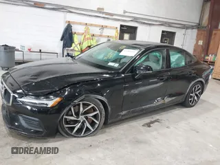 2020 Volvo S60 Momentum z VIN 7JRA22TK2LG037409, wystawiony jako IAAI lot #42201191 z przebiegiem 38 248 mil mil oraz . Historia ofert i sprzedaży dostępna na DreamBid. Obrazek 6.
