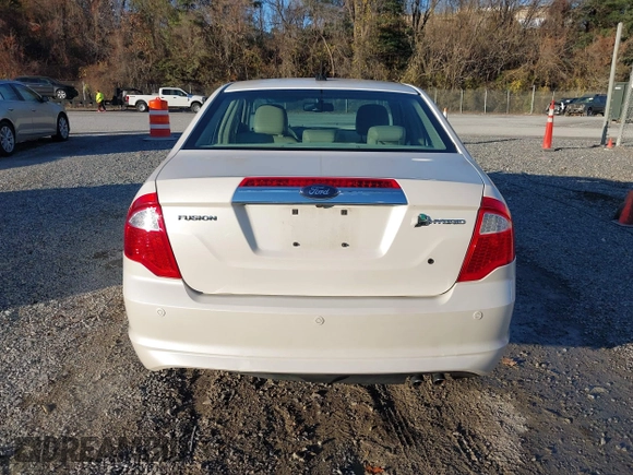 2010 Ford Fusion Hybrid with VIN 3FADP0L34AR287532, listed as a IAAI auction lot 40817732 with 161,351 mi miles. Bid and sale history available at carsss.com. Image 16.