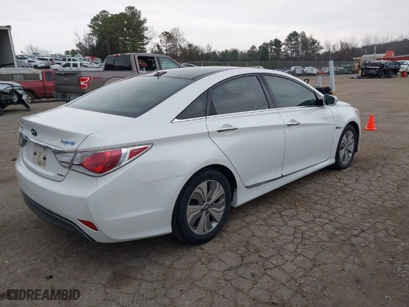 2014 Hyundai Sonata Hybrid with VIN KMHEC4A48EA104853, listed as a IAAI auction lot 41527002 with 130,853 mi miles. Bid and sale history available at carsss.com. Image 4.