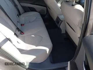 2023 Toyota Camry SE z VIN 4T1G11BK8PU080789, wystawiony jako IAAI lot #41706858 z przebiegiem 48 052 mil mil oraz . Historia ofert i sprzedaży dostępna na DreamBid. Obrazek 8.