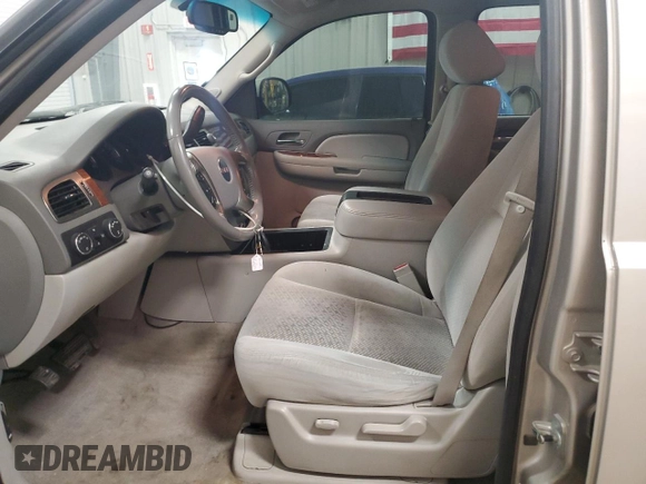 2007 GMC Yukon SLT with VIN 1GKFK13047R223450, listed as a Copart auction lot 52824685 with 140,939 mi miles and Clean Title. Bid and sale history available at carsss.com. Image 7.