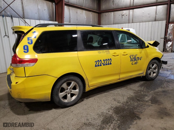2014 Toyota Sienna LE AAS with VIN 5TDKK3DC4ES456273, listed as a Copart auction lot 88770295 with 267,260 mi miles and Salvage Title. Bid and sale history available at carsss.com. Image 3.