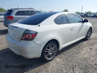 2009 Scion tC z VIN JTKDE167890297232, wystawiony jako IAAI lot #42256166 z przebiegiem 156 595 mil mil oraz . Historia ofert i sprzedaży dostępna na DreamBid. Obrazek 4.