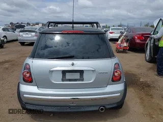 2004 MINI Hardtop with VIN WMWRC33434TJ57506, listed as a IAAI auction lot 42117581 with 148,483 mi miles and . Bid and sale history available at DreamBid. Image 16.
