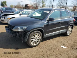 2013 Volkswagen Tiguan SE z VIN WVGBV3AX3DW078813, wystawiony jako Copart lot #54238465 z przebiegiem 119 092 mil mil oraz Szkoda całkowita • Salvage title. Historia ofert i sprzedaży dostępna na DreamBid. Obrazek 1.