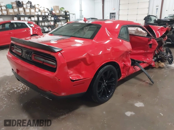 2017 Dodge Challenger SXT z VIN 2C3CDZAG1HH554466, wystawiony jako IAAI lot #41943354 z przebiegiem Nie podano mil oraz . Historia ofert i sprzedaży dostępna na DreamBid. Obrazek 4.