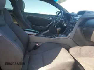 2013 Hyundai Genesis Coupe Premium z VIN KMHHT6KDXDU092323, wystawiony jako Copart lot #47131065 z przebiegiem 144 850 mil mil oraz Szkody całkowita. Historia ofert i sprzedaży dostępna na DreamBid. Obrazek 10.