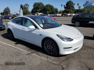 2018 Tesla Model 3 Long Range Battery z VIN 5YJ3E1EB7JF096808, wystawiony jako Copart lot #56592705 z przebiegiem 30 883 mil mil oraz Szkody całkowita. Historia ofert i sprzedaży dostępna na DreamBid. Obrazek 4.