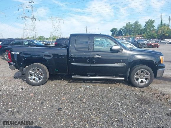 2013 GMC Sierra 1500 SLE with VIN 1GTR2VE71DZ367446, listed as a IAAI auction lot 39792468 with NaN miles. Bid and sale history available at carsss.com. Image 13.