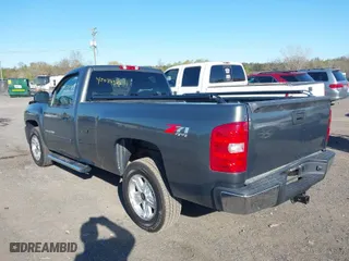 2011 Chevrolet Silverado 1500 LT with VIN 1GCNKSE09BF188909, listed as a IAAI auction lot 42027508 with 134,655 mi miles. Bid and sale history available at carsss.com. Image 3.
