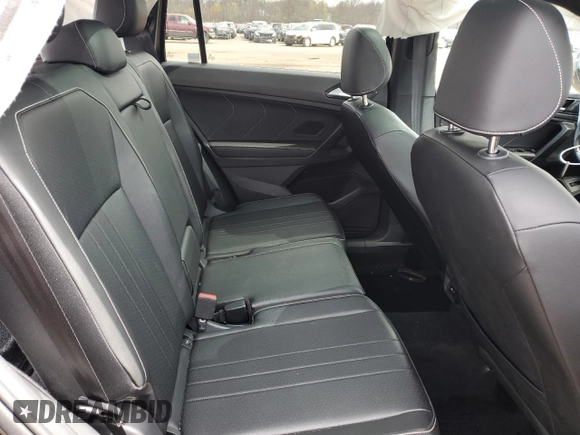 2022 Volkswagen Tiguan SE R-Line Black z VIN 3VV8B7AX9NM118989, wystawiony jako Copart lot #53507765 z przebiegiem 41 852 mil mil oraz Szkoda całkowita • Salvage title. Historia ofert i sprzedaży dostępna na DreamBid. Obrazek 12.