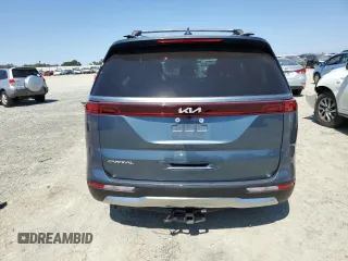 2024 Kia Carnival SX with VIN KNDNE5H32R6402454, listed as a Copart auction lot 70061644 with 7,956 mi miles and Salvage Title. Bid and sale history available at carsss.com. Image 6.