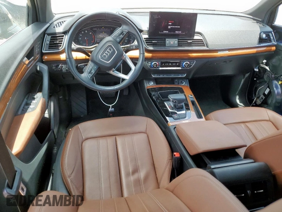 2021 Audi Q5 Premium with VIN WA1AAAFY0M2050924, listed as a Copart auction lot 61197765 with 29,723 mi miles and Salvage title. Bid and sale history available at DreamBid. Image 8.