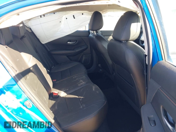 2020 Nissan Sentra SR with VIN 3N1AB8DVXLY313492, listed as a IAAI auction lot 41682275 with 33,024 mi miles and . Bid and sale history available at DreamBid. Image 8.