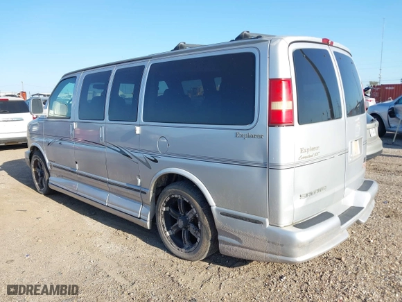 2005 GMC Savana Cargo Van YF7 Upfitter with VIN 1GDFG15T551243069, listed as a IAAI auction lot 41997248 with 223,598 mi miles. Bid and sale history available at carsss.com. Image 3.