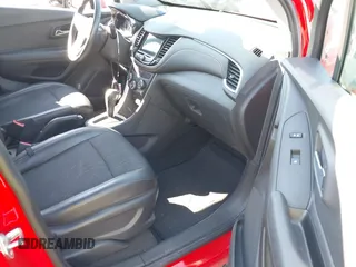 2018 Chevrolet Trax LT z VIN 3GNCJPSB0JL262159, wystawiony jako IAAI lot #42216660 z przebiegiem 27 369 mil mil oraz . Historia ofert i sprzedaży dostępna na DreamBid. Obrazek 5.
