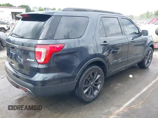 2017 Ford Explorer XLT with VIN 1FM5K7DH3HGD86498, listed as a IAAI auction lot 42002252 with 232,008 mi miles and . Bid and sale history available at DreamBid. Image 4.