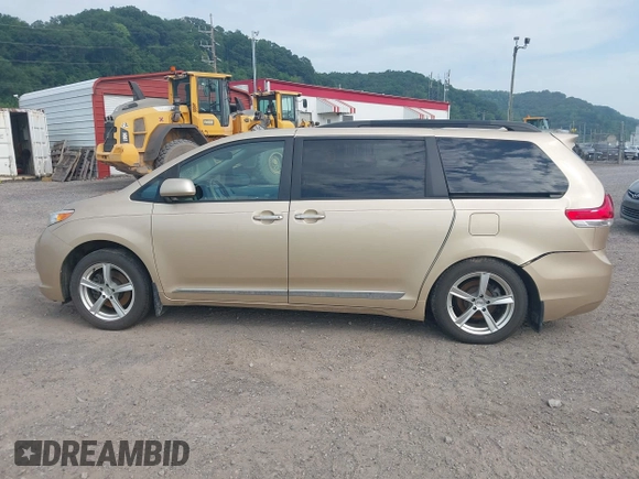 2012 Toyota Sienna XLE AAS with VIN 5TDYK3DC4CS220312, listed as a IAAI auction lot 42465081 with 92,548 mi miles and . Bid and sale history available at DreamBid. Image 14.