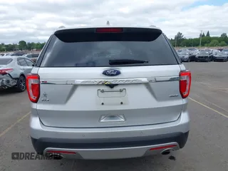 2017 Ford Explorer XLT z VIN 1FM5K8D88HGC35582, wystawiony jako IAAI lot #39443704 z przebiegiem 75 251 mil mil oraz . Historia ofert i sprzedaży dostępna na DreamBid. Obrazek 16.