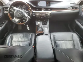 2016 Lexus ES 300h z VIN JTHBW1GGXG2100913, wystawiony jako Copart lot #56591105 z przebiegiem 150 963 mil mil oraz Szkoda całkowita • Salvage title. Historia ofert i sprzedaży dostępna na DreamBid. Obrazek 8.