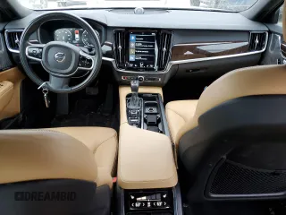 2017 Volvo S90 Momentum with VIN YV1A22MK4H1012268, listed as a Copart auction lot 44632965 with 28,505 mi miles and Salvage Title. Bid and sale history available at carsss.com. Image 8.