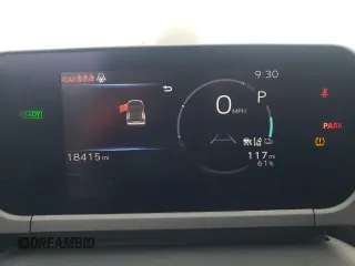 2023 Subaru Solterra Limited z VIN JTMABABA7PA022169, wystawiony jako Copart lot #43947795 z przebiegiem 18 415 mil mil oraz Szkoda całkowita • Salvage title. Historia ofert i sprzedaży dostępna na DreamBid. Obrazek 9.