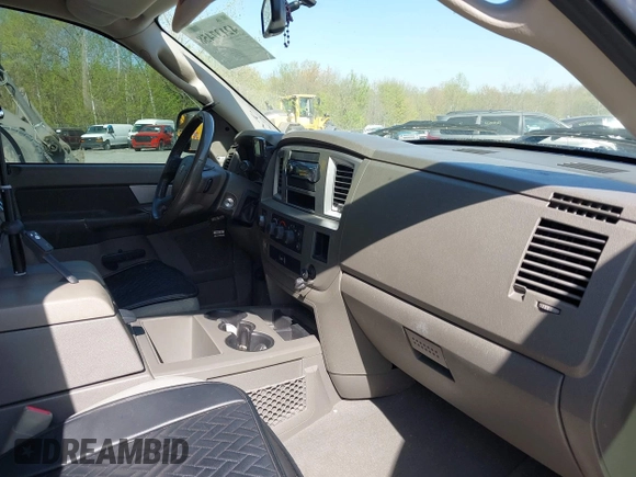 2008 Dodge 1500 SLT with VIN 1D7HU18288J129943, listed as a IAAI auction lot 42137458 with 205,198 mi miles. Bid and sale history available at carsss.com. Image 5.
