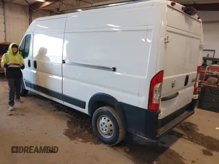 2022 Ram ProMaster Cargo with VIN 3C6LRVDG8NE123381, listed as a IAAI auction lot 41719262 with 123,655 mi miles and . Bid and sale history available at DreamBid. Image 3.
