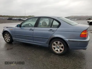 2002 BMW 3 Series 325xi with VIN WBAEU33462PF68483, listed as a Copart auction lot 82304824 with 179,275 mi miles and Salvage title. Bid and sale history available at DreamBid. Image 2.