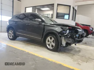 2017 Lincoln MKC Premiere with VIN 5LMCJ1C94HUL32806, listed as a Copart auction lot 54950695 with 81,227 mi miles and Clean Title. Bid and sale history available at DreamBid. Image 4.