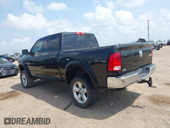 2018 Ram 1500 Express z VIN 1C6RR7KT4JS147562, wystawiony jako IAAI lot #42129188 z przebiegiem 125 332 mil mil oraz . Historia ofert i sprzedaży dostępna na DreamBid. Obrazek 14.