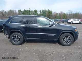 2018 Jeep Grand Cherokee Limited with VIN 1C4RJFBG9JC427825, listed as a IAAI auction lot 42028430 with 111,714 mi miles. Bid and sale history available at carsss.com. Image 13.
